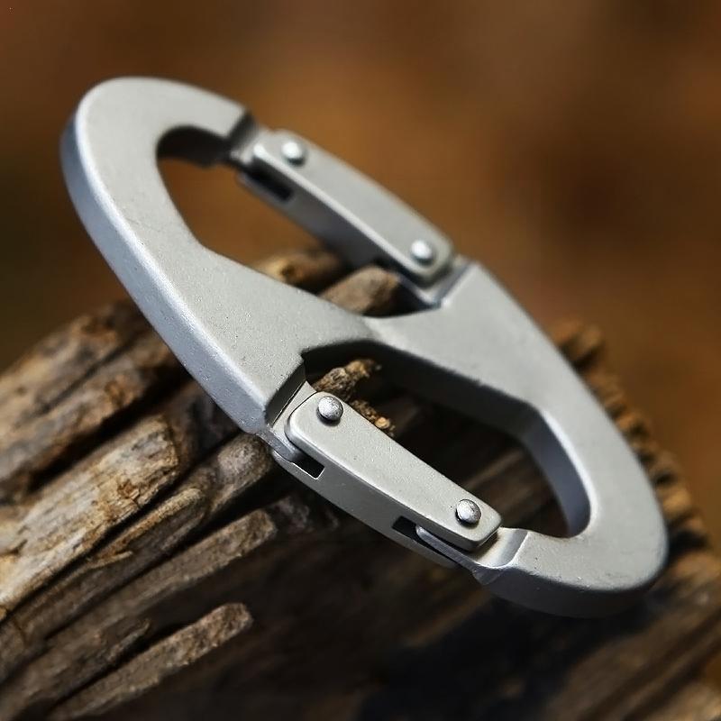 8-shaped Mountaineering Buckle Outdoor Camping Keychain