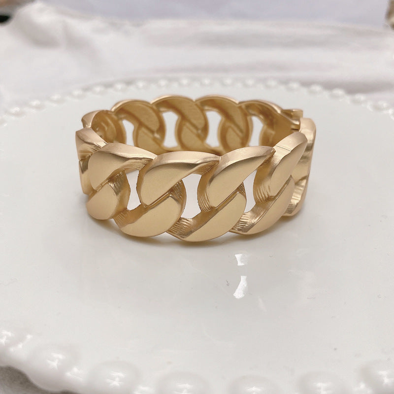 Rose Gold Bracelet Female Hollow Twist Connecting Shackle