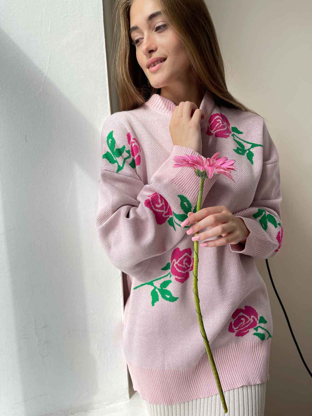 Women's Round Neck Rose Printed Sweater Sweater