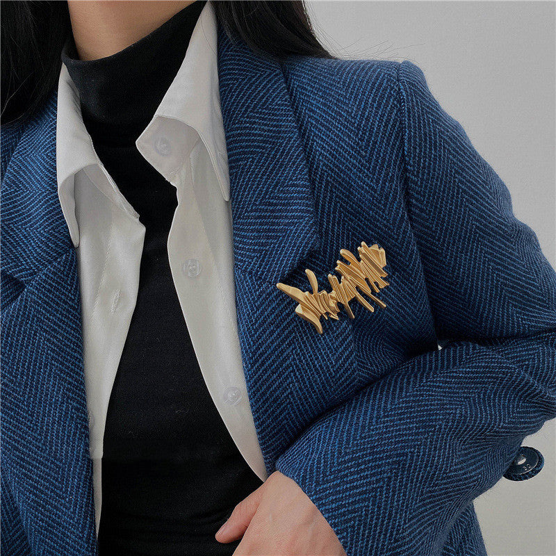 Retro Asian Gold Corsage Brooch For Women